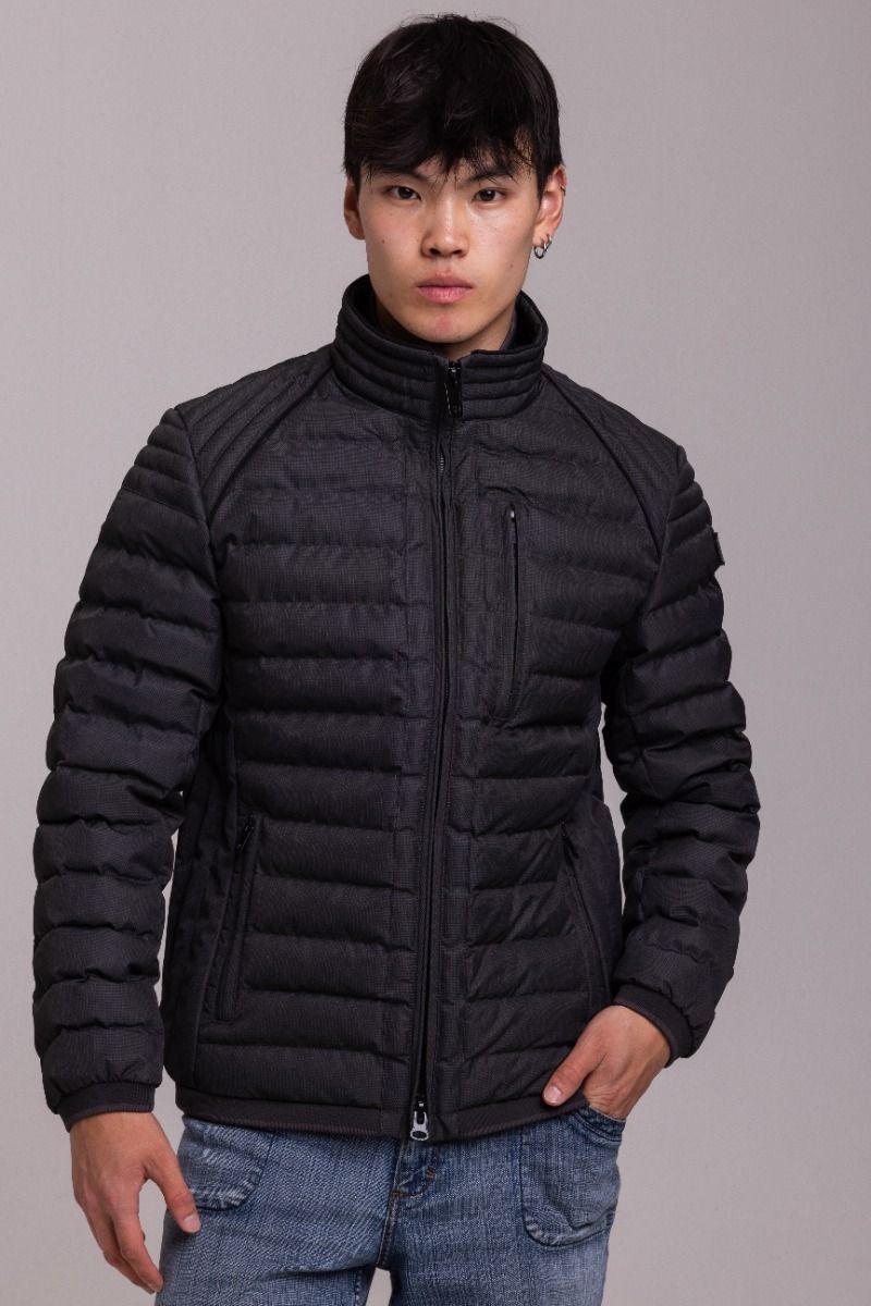 MOL Men, 668, Vulcano